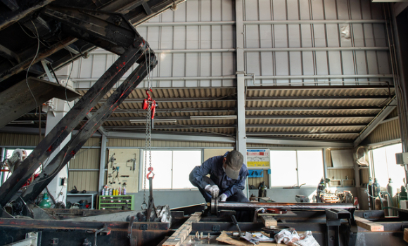 写真：特装車両部　部長